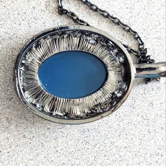 Long Necklace Green‎ Oval Pendant - Picture 3 of 6